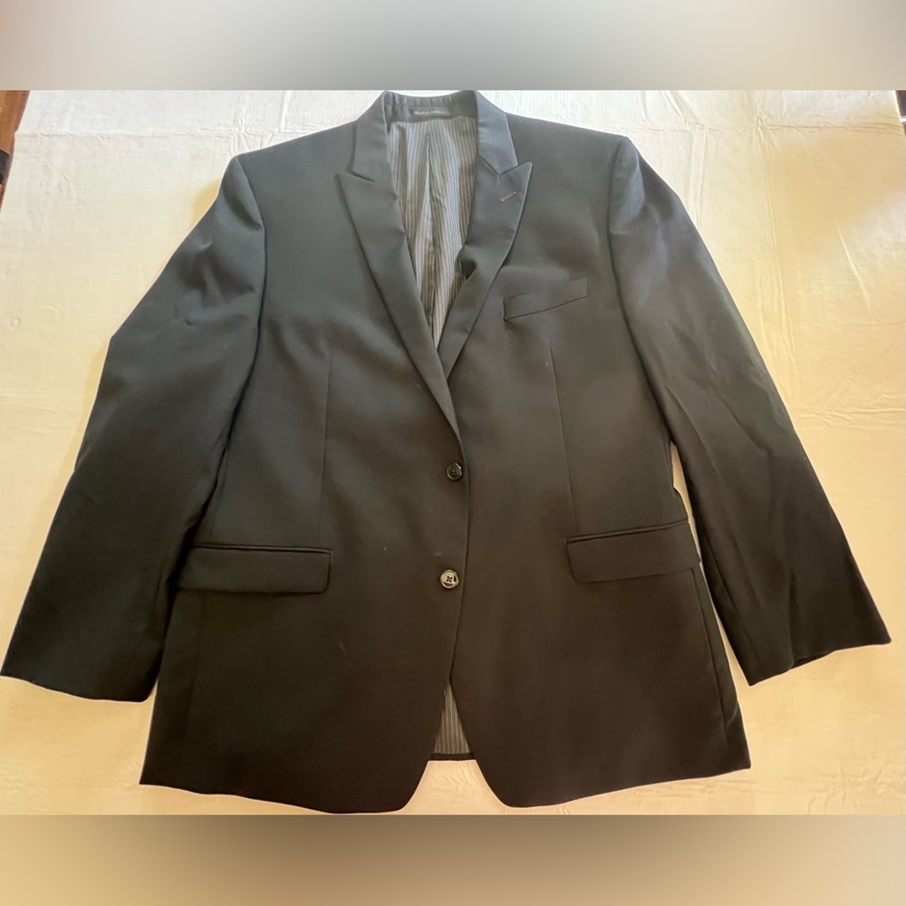 Calvin Klein Men’s Black Wool 44R Slim fit Sports Coat Blazer *stain*